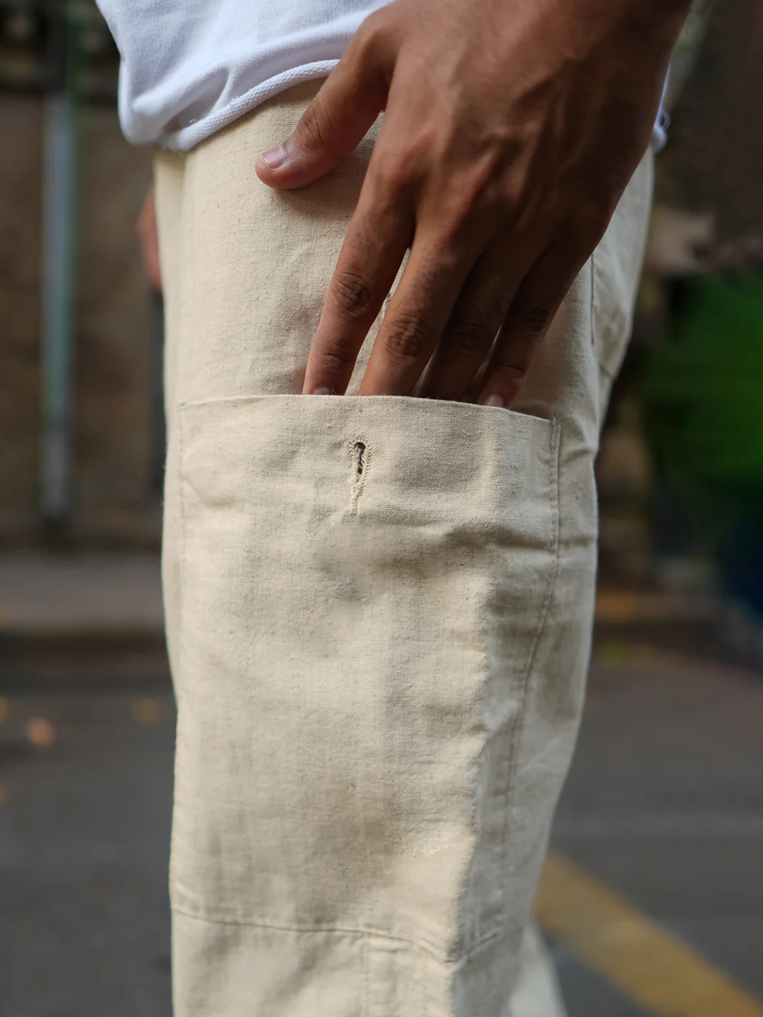 Off White Baggy Fit Linen Pants - Image 3